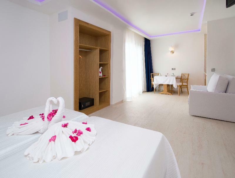 My Way Luxury Ibiza Hotel Playa d'en Bossa Luaran gambar